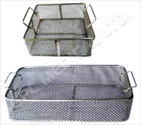 https://www.gpcmedical.com/product-large-images-webp/SS-Wire-Mesh-Trays-n-Wire-Basket-AU659.01.webp